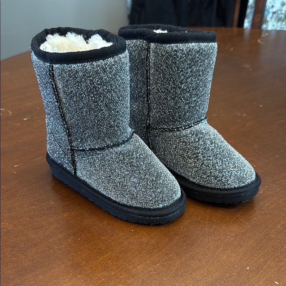 Dawgs - kids Sparkly Black and Silver Boots